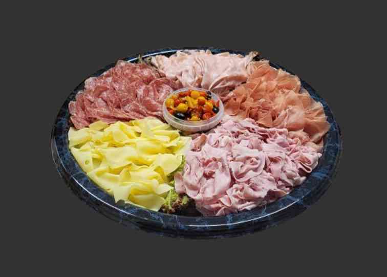 Brotzeitplatte Salami Bergkäse und Schinken